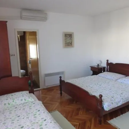 بيت ضيافة Juran