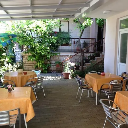 Guest house Juran